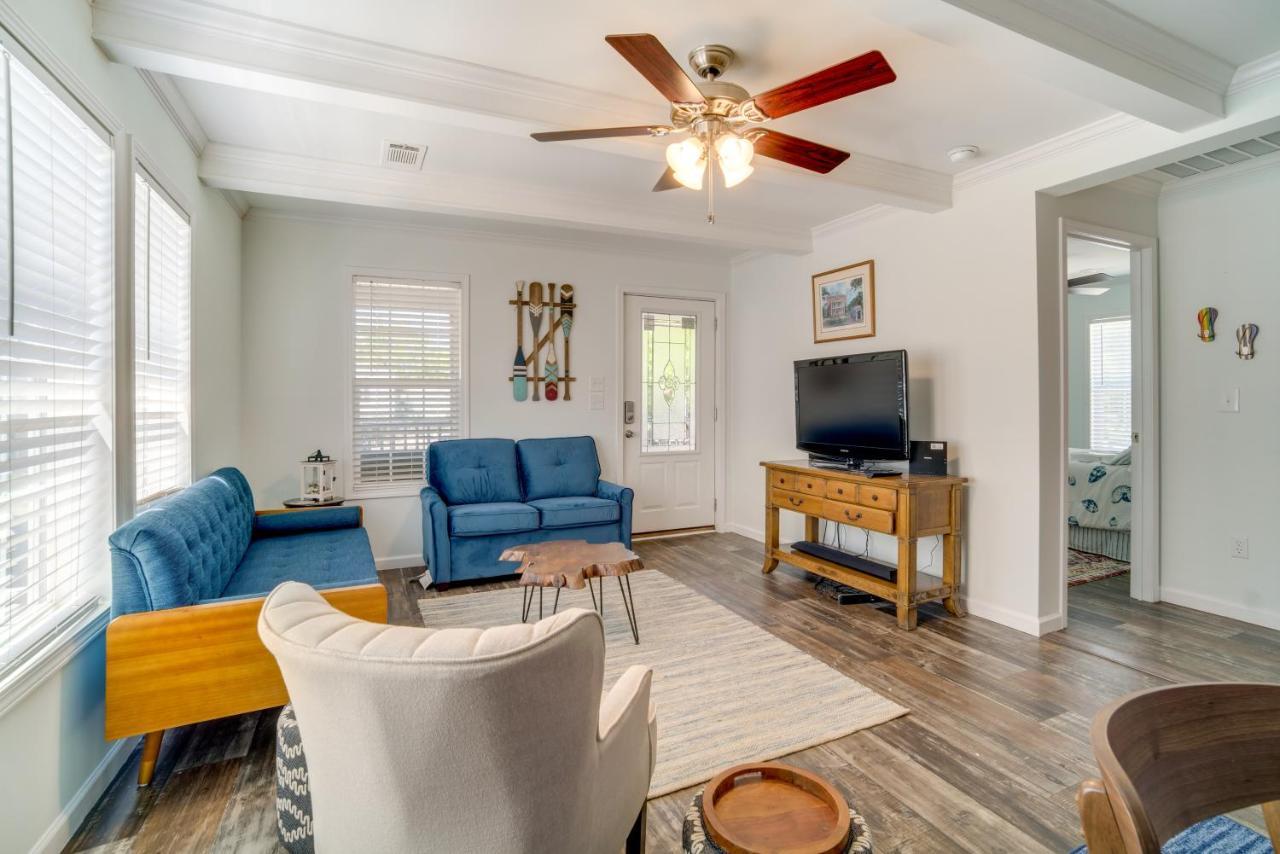 Charleston Home With Porch - 3 Mi To Folly Beach! Eksteriør billede